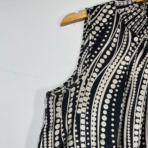 Sere Nade New York Ruffled Neck Line Tank Top - Picture 4 of 10